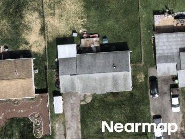 N Woodland Dr
