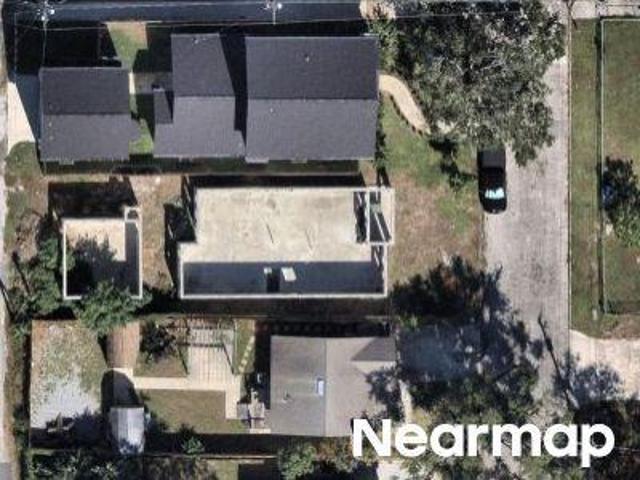N Woodrow Ave