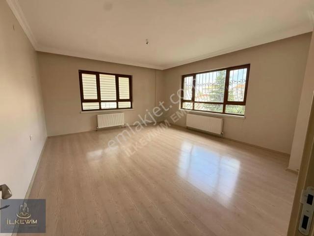 N.yolu Cadde Dibinde! Bakımlı | Geniş 3+1 Kiralık Site Dairesi!