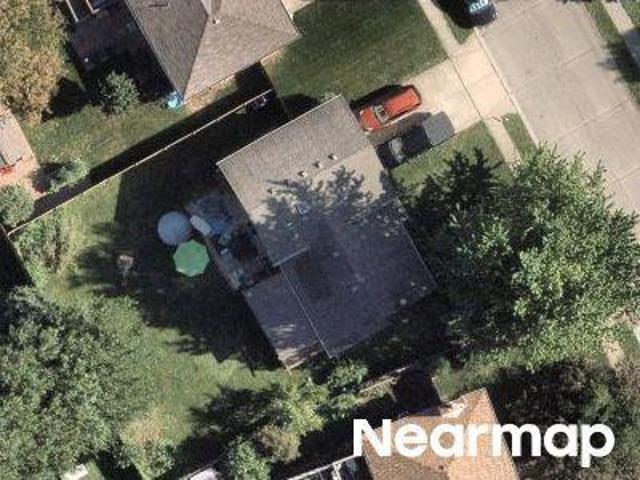 N 145th St