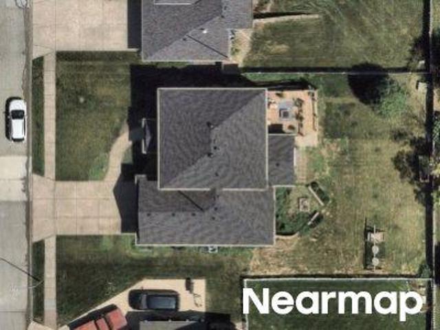 N 152nd St