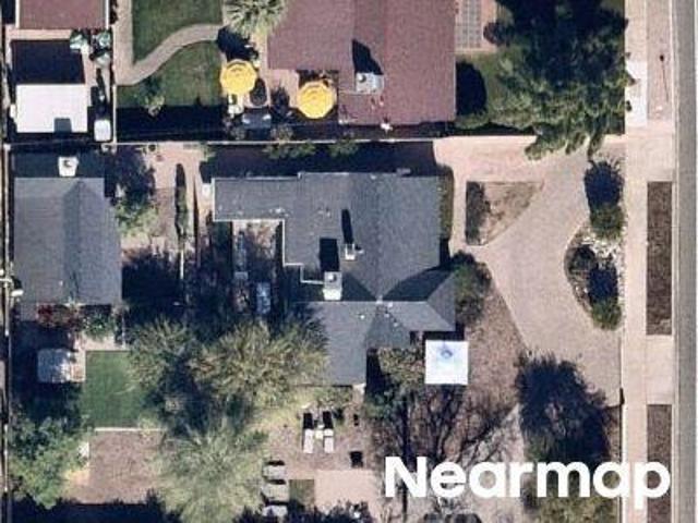 N 15th Ave