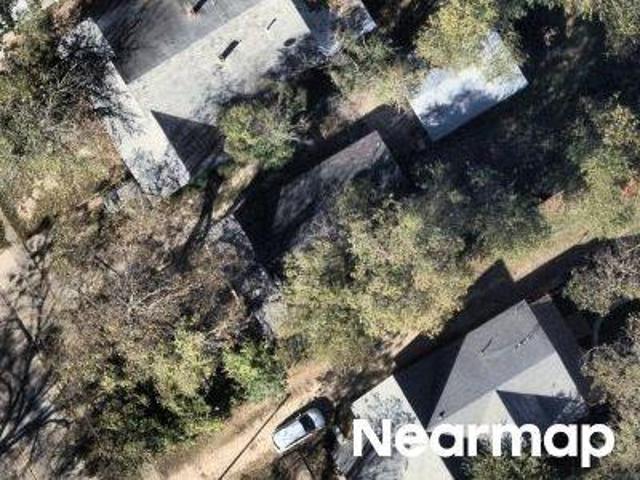 N 15th St