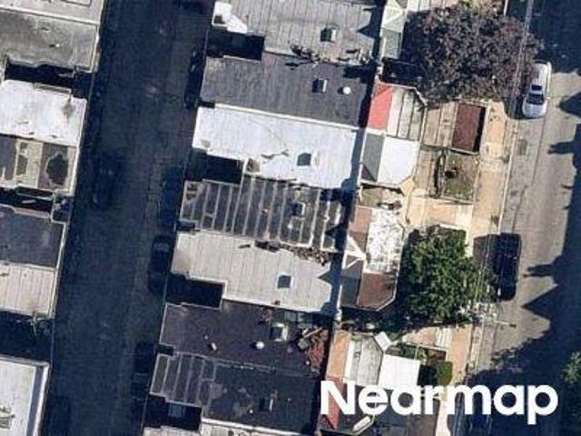 N 15th St