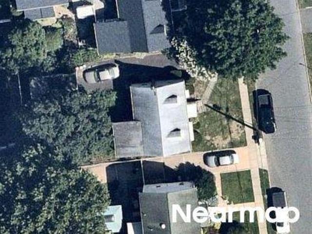 N 17th St