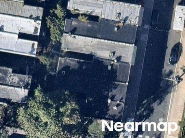 N 17th St