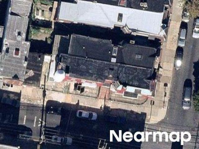 N 17th St