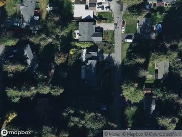 N 17th St