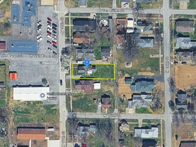 N 17th St