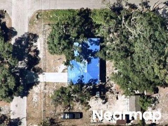 N 17th St