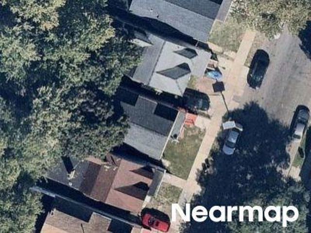 N 18th St