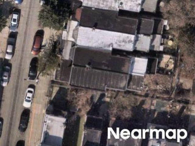 N 18th St