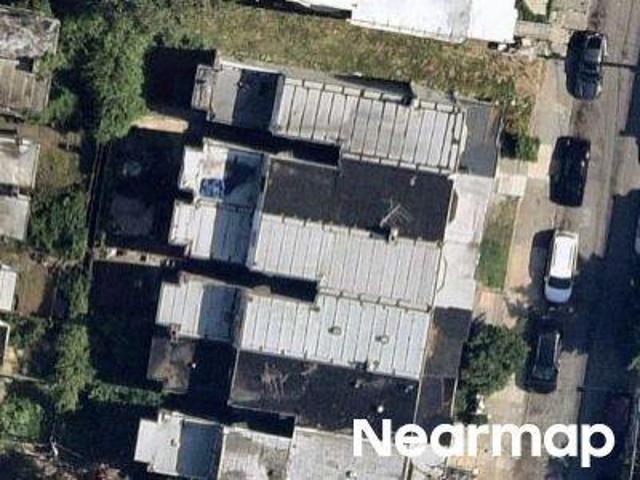 N 18th St