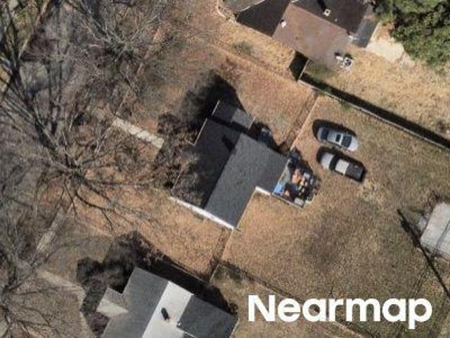 N 19th St