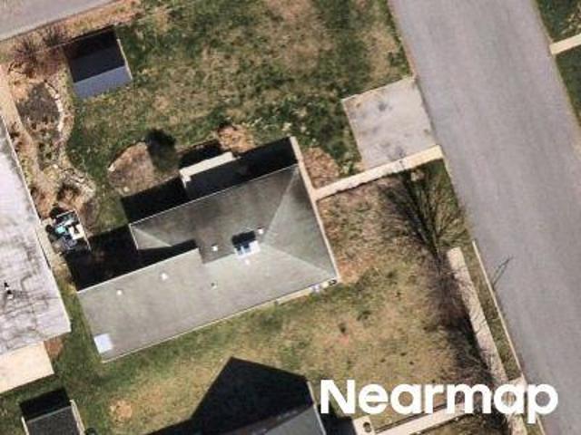 N 19th St