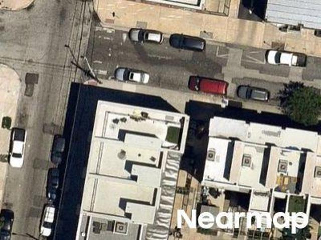 N 10th St