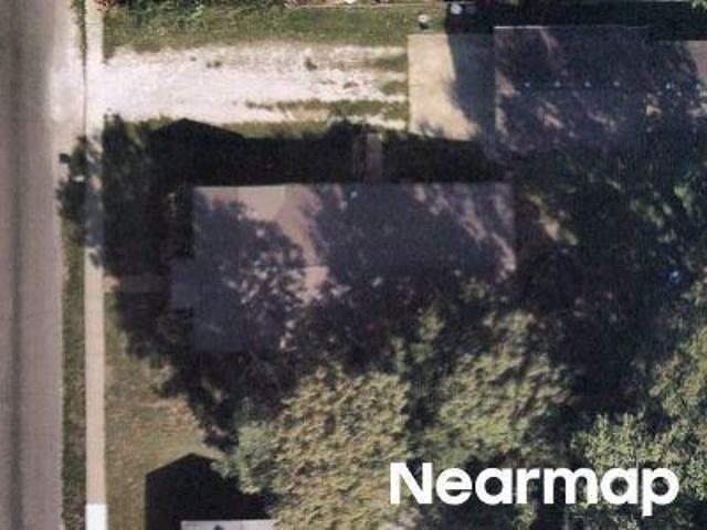 N 10th St