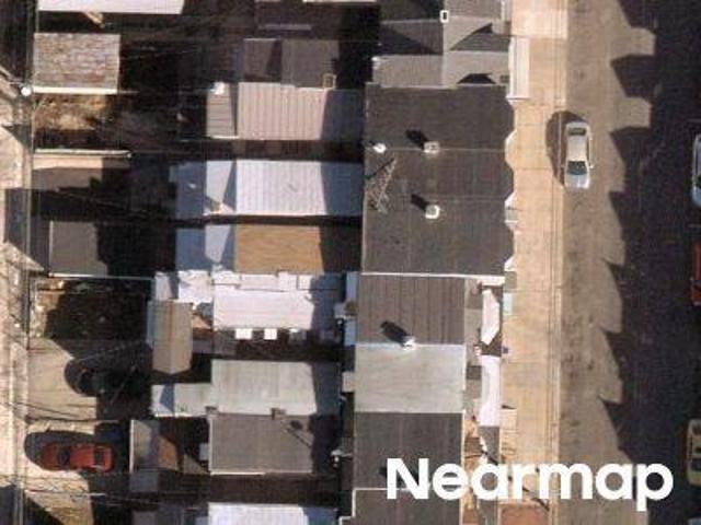 N 10th St