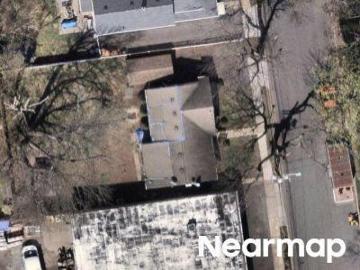 N 10th St