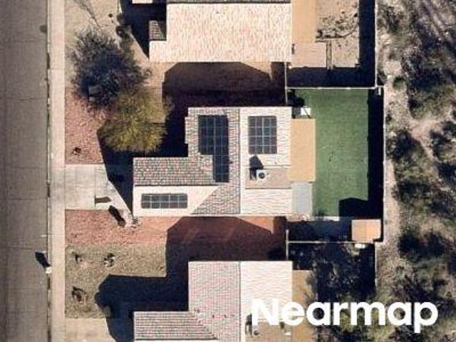 N 111th Ln