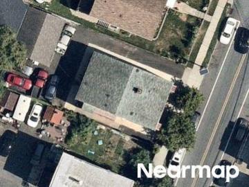 N 11th St