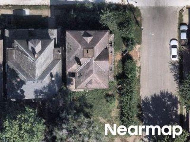 N 11th St
