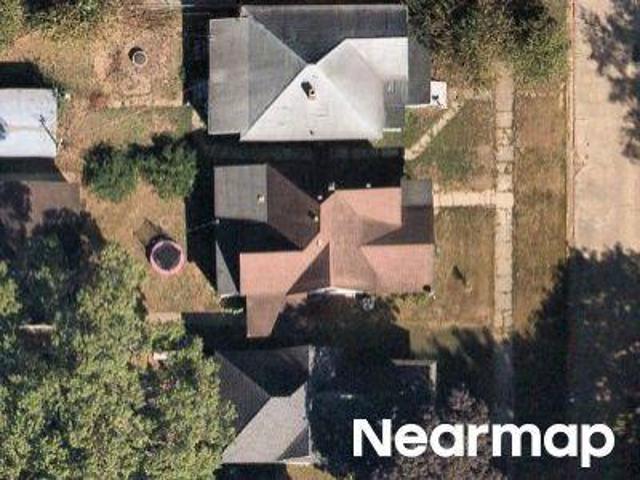 N 12th St
