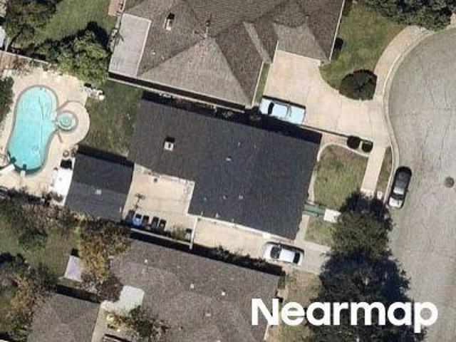 N 12th St