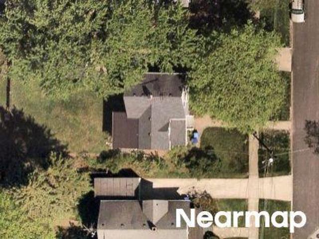 N 12th St