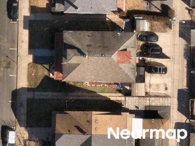 N 12th St