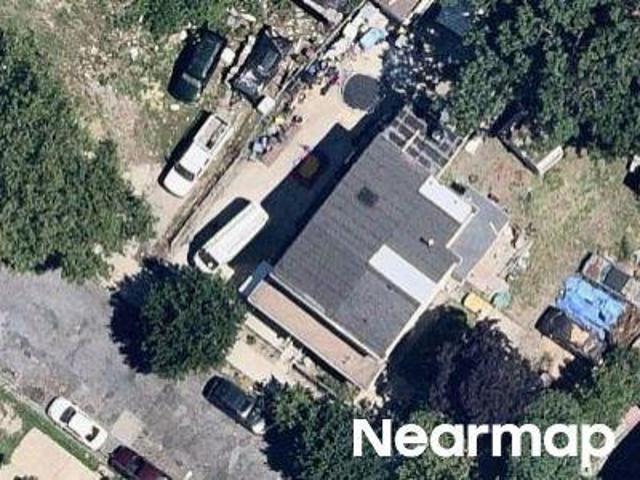 N 25th St