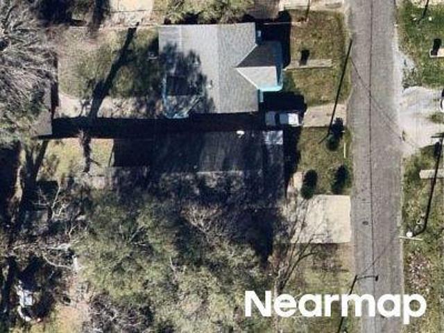 N 26th St