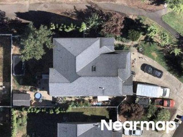 N 27th Ave