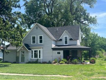 N 27th St
