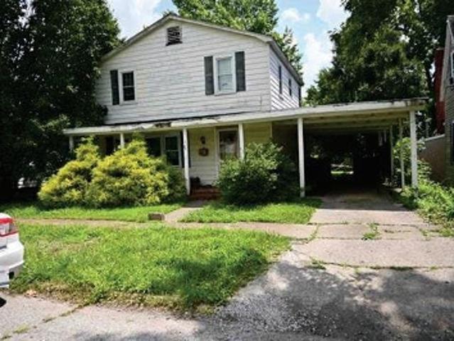 N 20th St