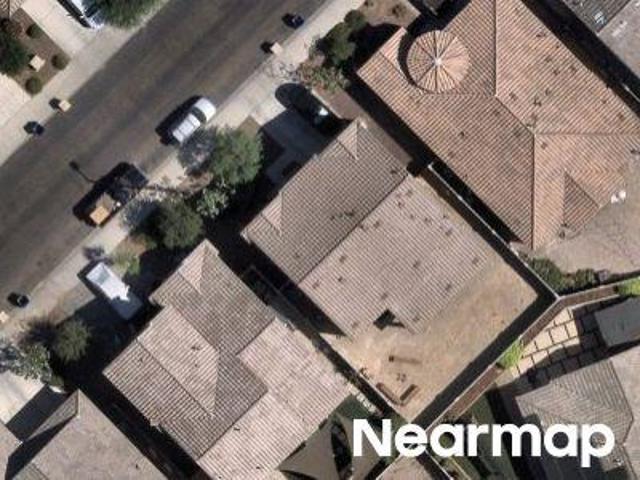 N 212th Dr