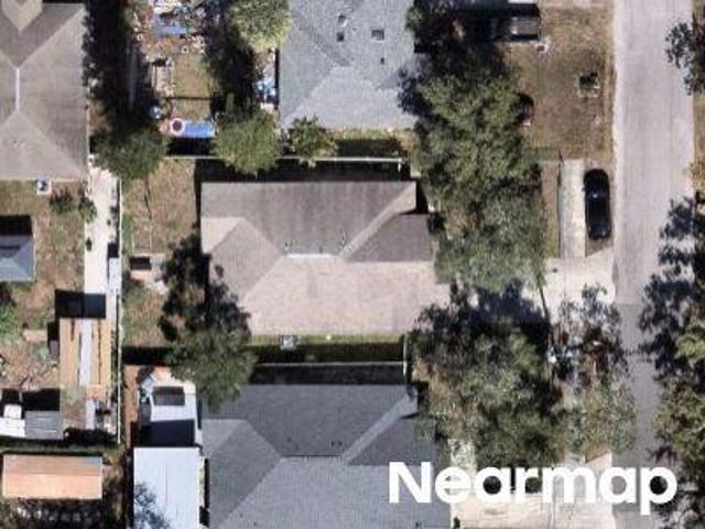 N 21st St