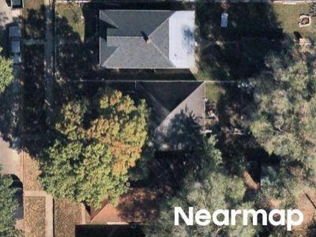 N 21st St