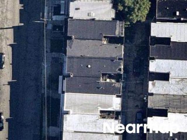 N 21st St