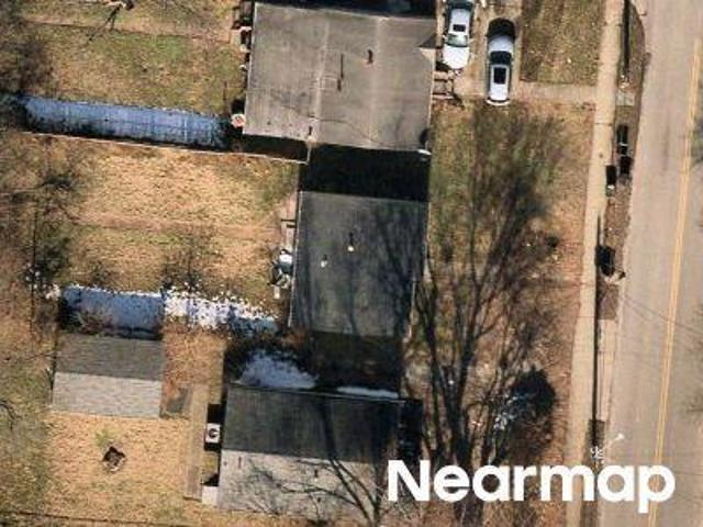 N 34th St