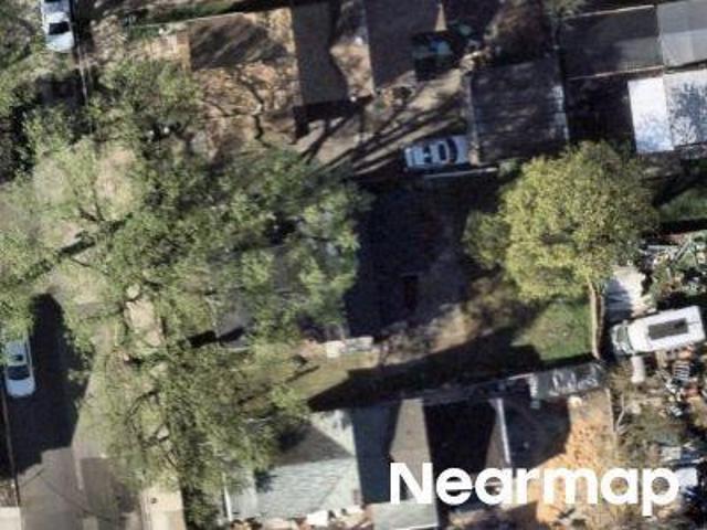 N 34th St