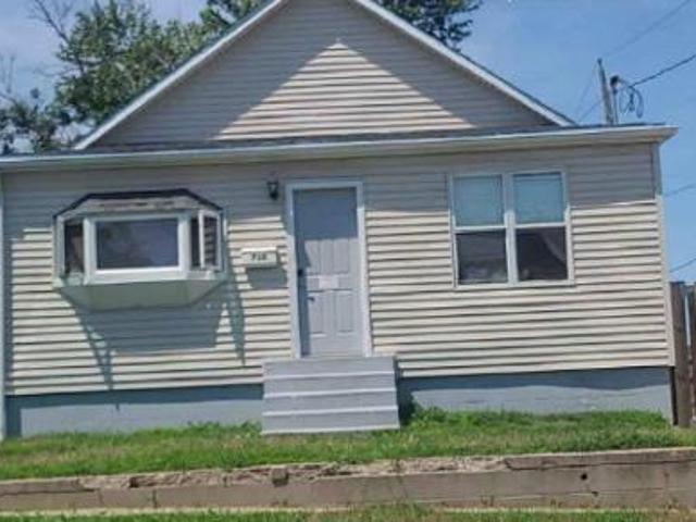 N 35th St
