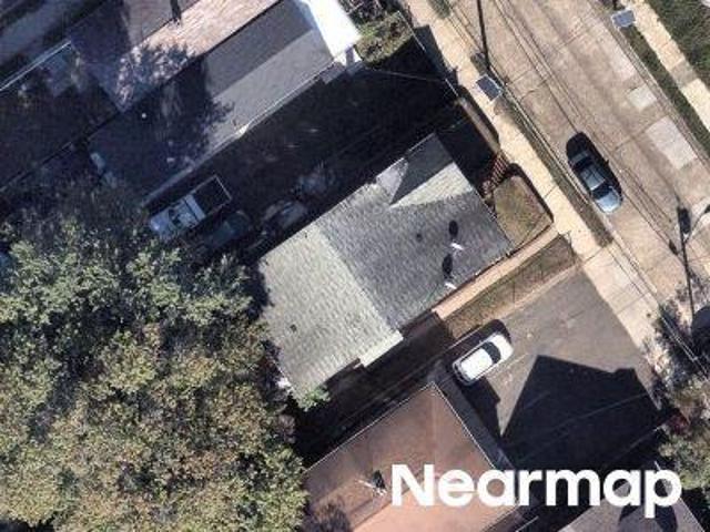 N 35th St