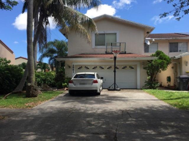 N 38th Ave