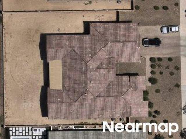 N 38th Ln