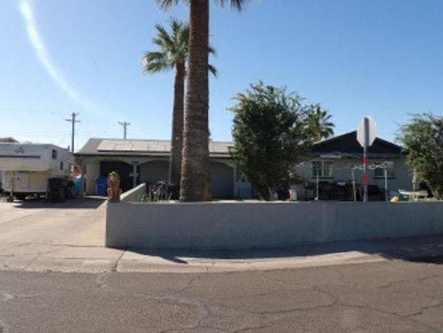 N 39th Dr
