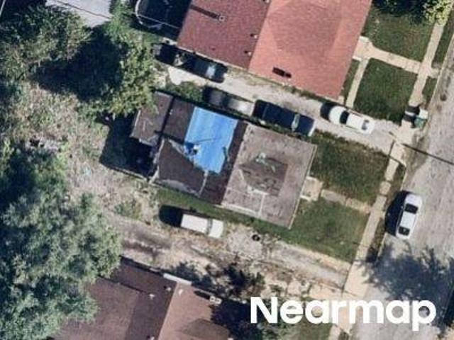 N 39th St