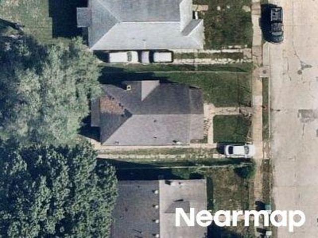 N 39th St