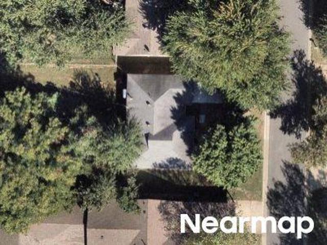 N 32nd St