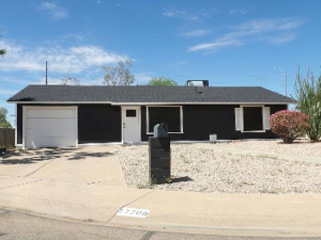 N 32nd Pl
